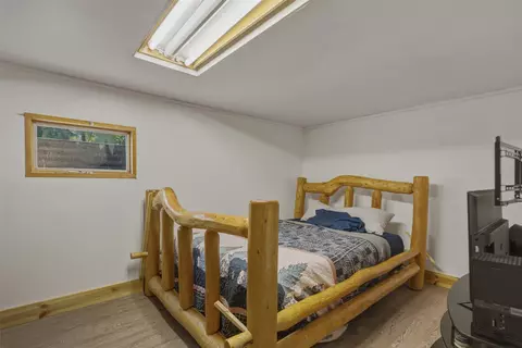 Bedroom - 19525 E Mullan Rd, Clinton, MT 59825 photo 4 of 5