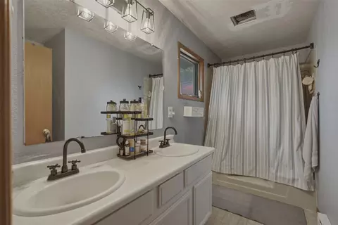 Bath - 19525 E Mullan Rd, Clinton, MT 59825 photo 2 of 2