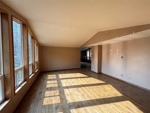 Living - 21 Platt Gulch Rd, Jefferson City, MT 59638 photo 4 of 5