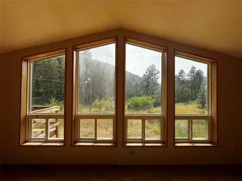 Living - 21 Platt Gulch Rd, Jefferson City, MT 59638 photo 1 of 5