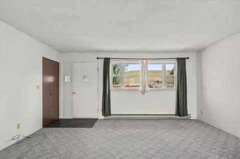 Living - 5 Lenore Ln, Boulder, MT 59632 photo 1 of 3