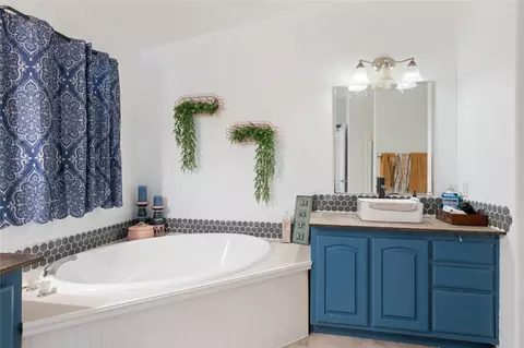 Bath - 32689 Blackhawk Loop, Arlee, MT 59821 photo 2 of 4