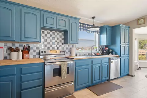 Kitchen - 32689 Blackhawk Loop, Arlee, MT 59821 photo 5 of 5