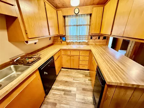 Kitchen - 6 Arrow Leaf Loop, Choteau, MT 59422 photo 2 of 5