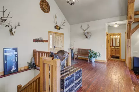 Entry Way - 214 Solomon Mountain Rd, Clancy, MT 59634 photo 2 of 6