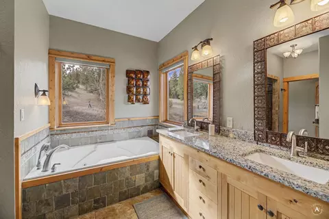 Bath - 214 Solomon Mountain Rd, Clancy, MT 59634 photo 2 of 9