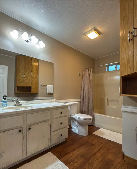 Bath - 285 Swan River Rd, Bigfork, MT 59911 photo 3 of 4