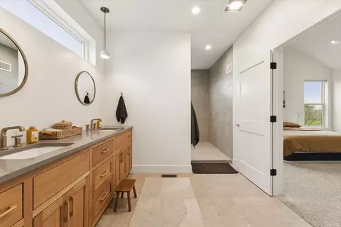 Bath - 355 Jefferson St, Kalispell, MT 59901 photo 3 of 7