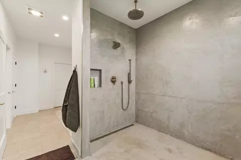 Bath - 355 Jefferson St, Kalispell, MT 59901 photo 5 of 7