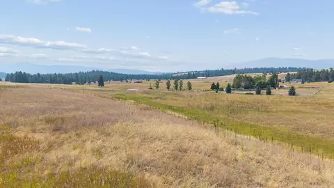 66 Douglas Dr, Eureka, MT 59917 photo 4