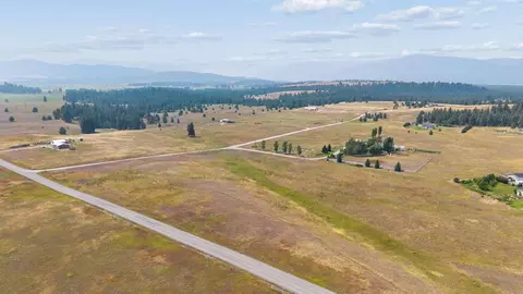 66 Douglas Dr, Eureka, MT 59917 photo 3