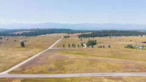 66 Douglas Dr, Eureka, MT 59917 photo 2