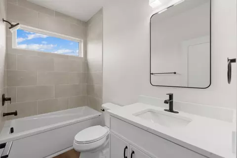 Bath - 23968 Summit Point Rd, Huson, MT 59846 photo 1 of 6