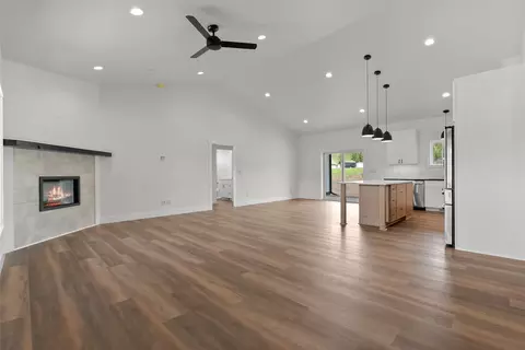 Living - 23968 Summit Point Rd, Huson, MT 59846 photo 2 of 3