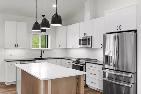 Kitchen - 23968 Summit Point Rd, Huson, MT 59846 photo 3 of 3