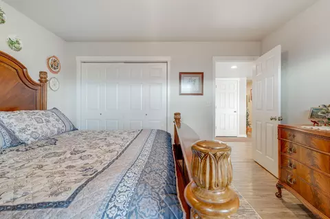 Bedroom - 41547 Flathead View Dr, Polson, MT 59860 photo 8 of 11