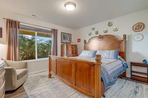 Bedroom - 41547 Flathead View Dr, Polson, MT 59860 photo 7 of 11
