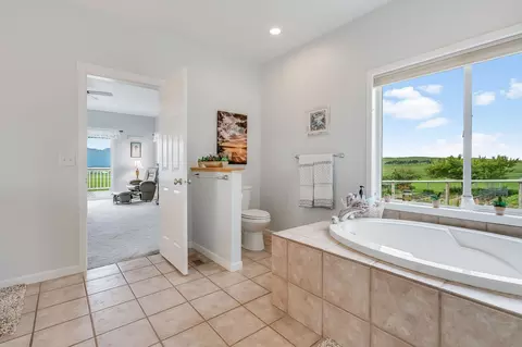 Bath - 41547 Flathead View Dr, Polson, MT 59860 photo 1 of 9