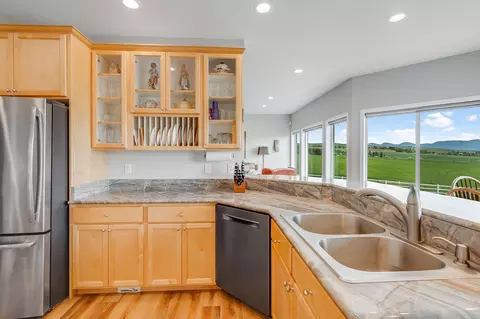 Kitchen - 41547 Flathead View Dr, Polson, MT 59860 photo 3 of 5