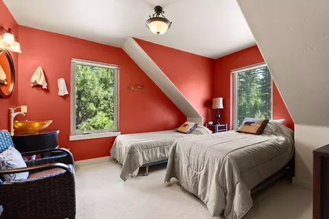 Bedroom - 80 Bitterroot Cove Ct, Marion, MT 59925 photo 5 of 8