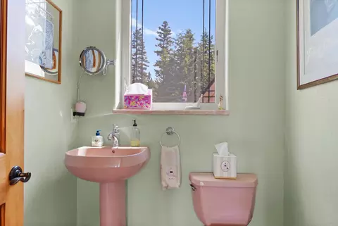 Bath - 80 Bitterroot Cove Ct, Marion, MT 59925 photo 5 of 7
