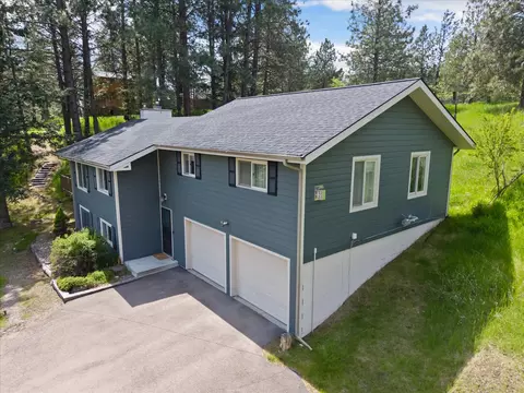 Exterior - 300 Peaceful Dr, Bigfork, MT 59911 photo 8 of 11