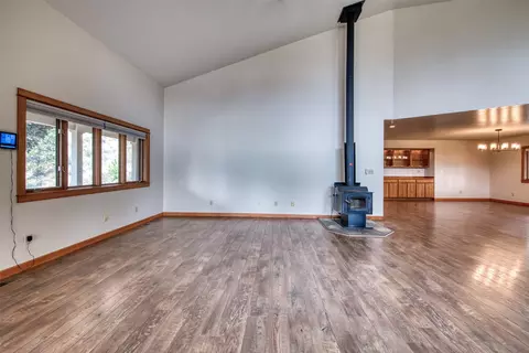 Living - 231 Juneberry Rd, Conner, MT 59827 photo 3 of 13