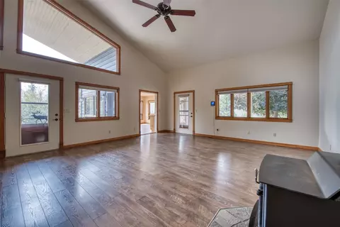 Living - 231 Juneberry Rd, Conner, MT 59827 photo 4 of 13