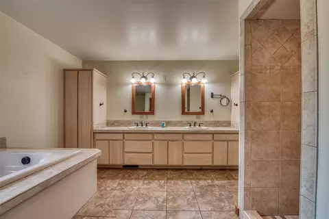 Bath - 231 Juneberry Rd, Conner, MT 59827 photo 2 of 5