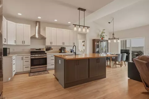 8850 Snapdragon Dr, Missoula, MT 59808