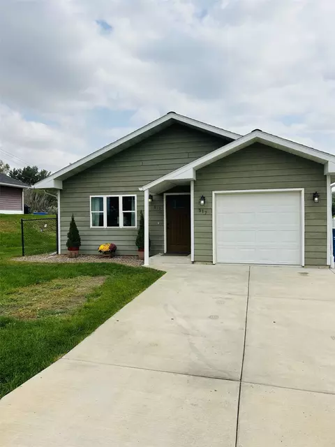 Exterior - 517 23rd St NE, Black Eagle, MT 59414 photo 3 of 6