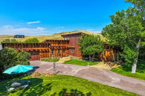 61 Airport Rd, Choteau, MT 59422