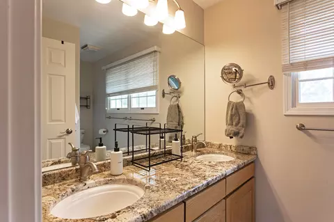Bath - 108 Freedom Rd, Hamilton, MT 59840 photo 1 of 3