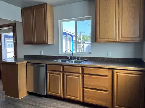 Kitchen - 1111 6th Ave E, Kalispell, MT 59901 photo 1 of 2