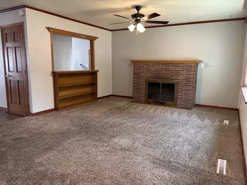 Living - 1111 6th Ave E, Kalispell, MT 59901 photo 2 of 3