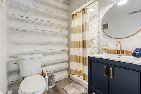 Bath - 3864 Gelande St #1, Whitefish, MT 59937 photo 1 of 4