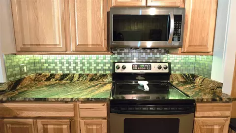 Kitchen - 12 Cascade Ave, Monarch, MT 59463 photo 3 of 8