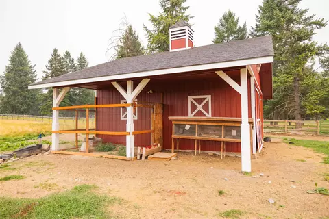 3993 W Kootenai Rd, Rexford, MT 59930