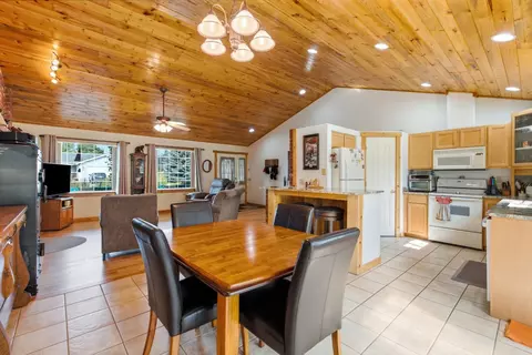 Dining - 655 Pebble Dr, Kalispell, MT 59901 photo 2 of 2