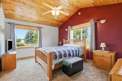 Bedroom - 655 Pebble Dr, Kalispell, MT 59901 photo 1 of 6
