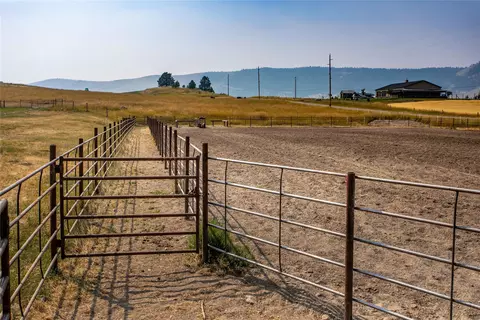 Exterior - 41187 Tower Rd, Polson, MT 59860 photo 5 of 6