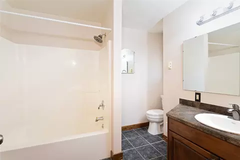 Bath - 41187 Tower Rd, Polson, MT 59860 photo 1 of 1