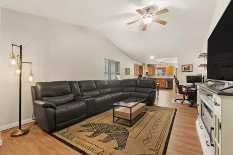 Living - 252 Empire Loop, Kalispell, MT 59901 photo 2 of 3