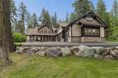 19 Ridgeway Ct, Columbia Falls, MT 59912