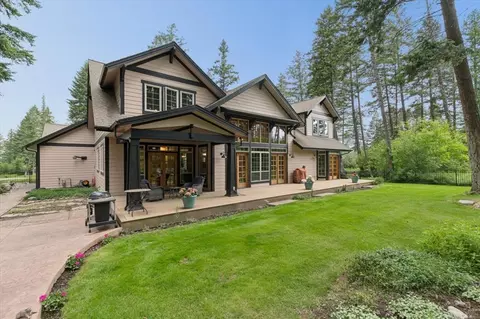 19 Ridgeway Ct, Columbia Falls, MT 59912