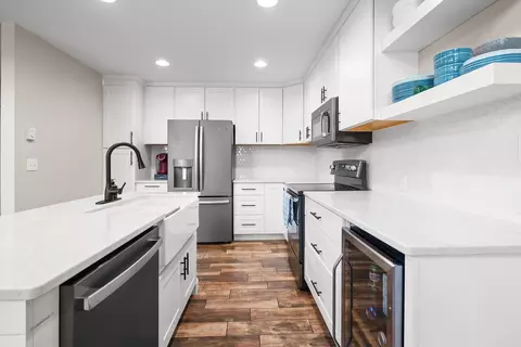 Kitchen - 257 Eagle Bend Dr, Bigfork, MT 59911 photo 2 of 2