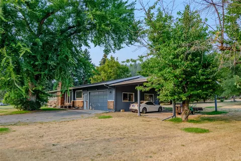 Exterior - 911 Greers Ferry Rd, Libby, MT 59923 photo 4 of 12
