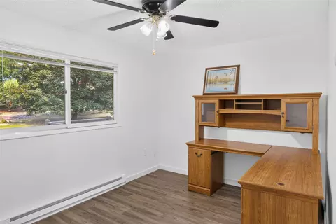 Bedroom - 911 Greers Ferry Rd, Libby, MT 59923 photo 4 of 4