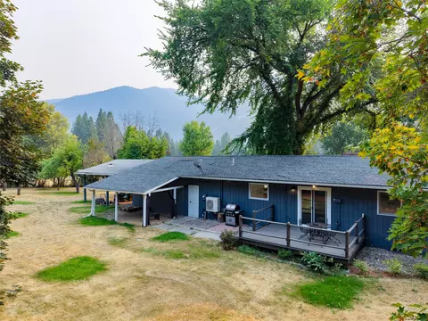 Exterior - 911 Greers Ferry Rd, Libby, MT 59923 photo 8 of 12