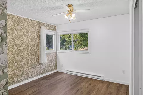 Bedroom - 911 Greers Ferry Rd, Libby, MT 59923 photo 3 of 4